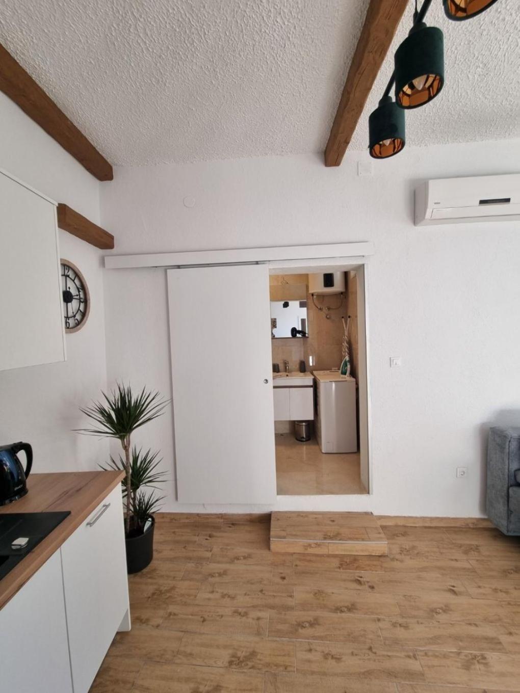 Apartments Gogi Живогоще Екстер'єр фото