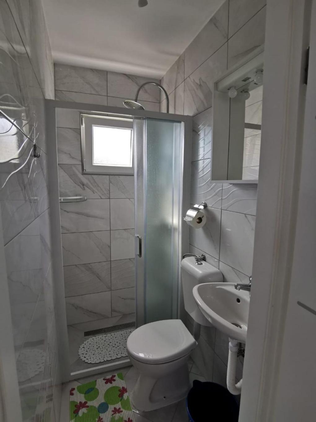 Apartments Gogi Живогоще Екстер'єр фото